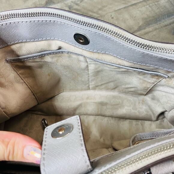 Michael Kors Sutton Satchel in Pearl Gray - Picture 10 of 10